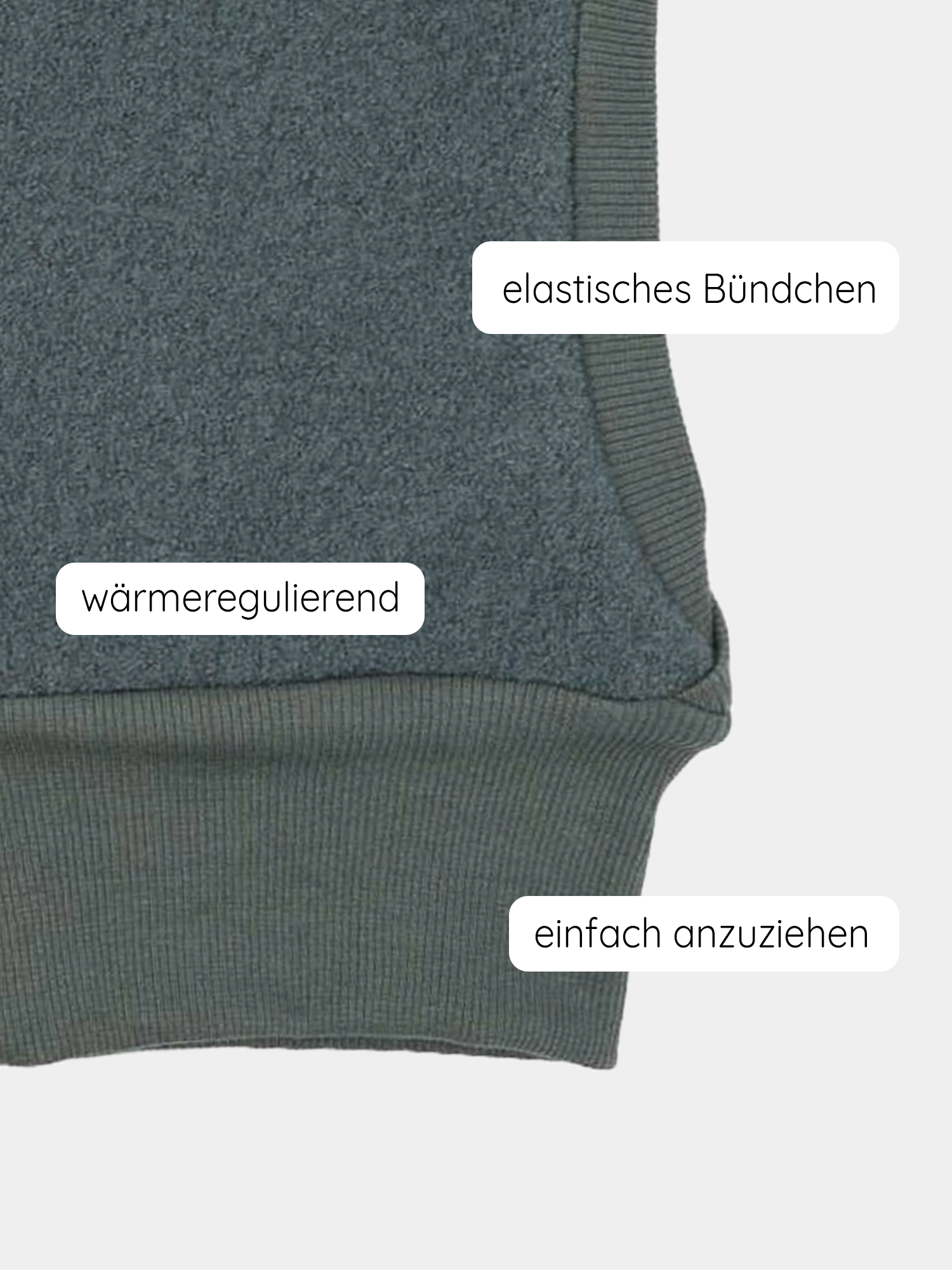 Nahaufnahme der Schlupfmütze Wollwalk - Taube, zeigt elastisches Bündchen, wärmeregulierende Eigenschaften und einfache Anziehbarkeit. Perfekt für Kinder, bietet Schutz von Kopf bis Hals an kalten Tagen.