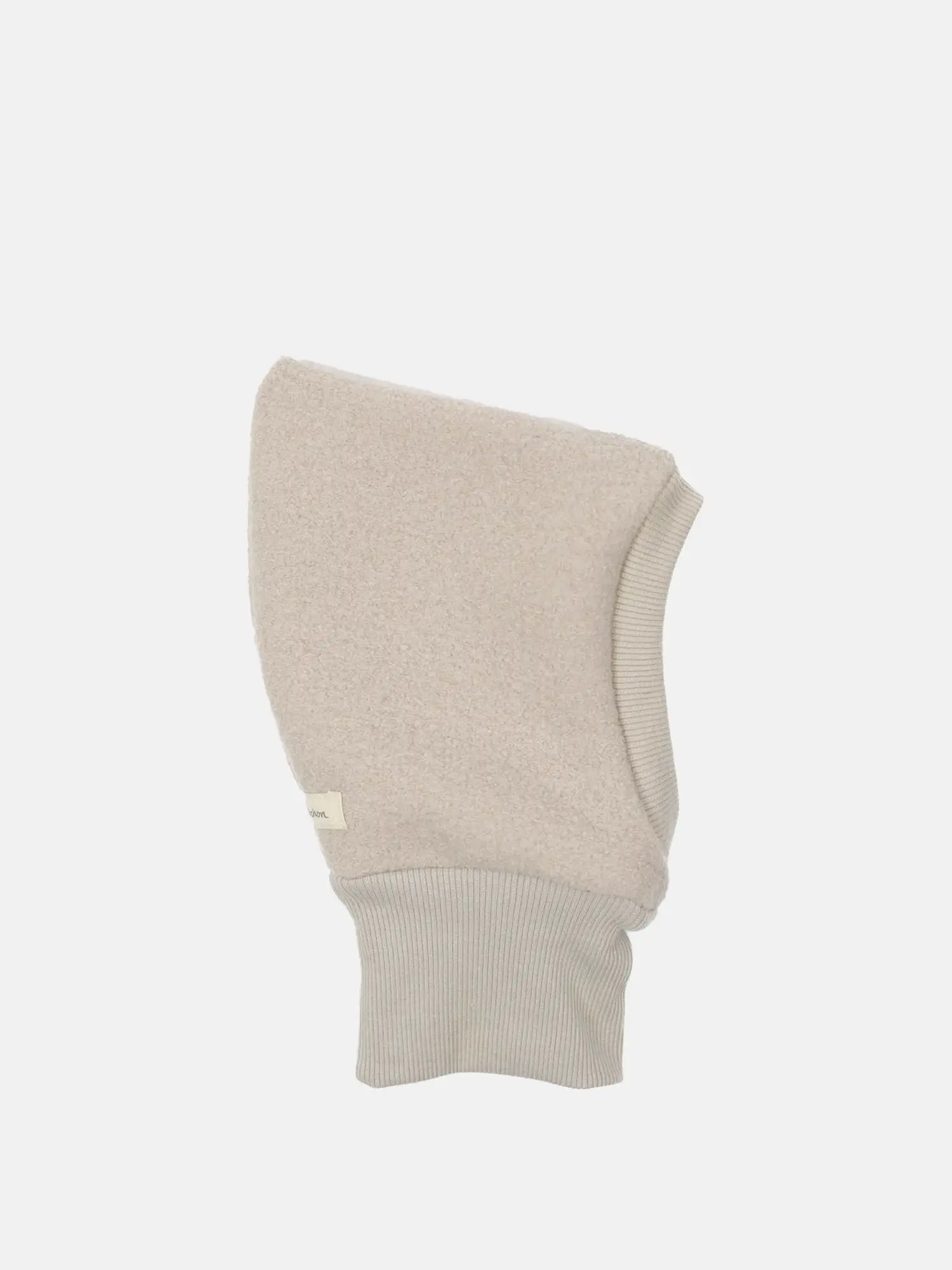 Schlupfmütze Wollwalk - Sand: Eine praktische, mitwachsende Schalmütze aus off-white Wollwalk mit Bio-Jersey-Futter. Der obere Teil ist flauschig, der untere gerippter Strick für optimalen Schutz von Kopf und Hals.