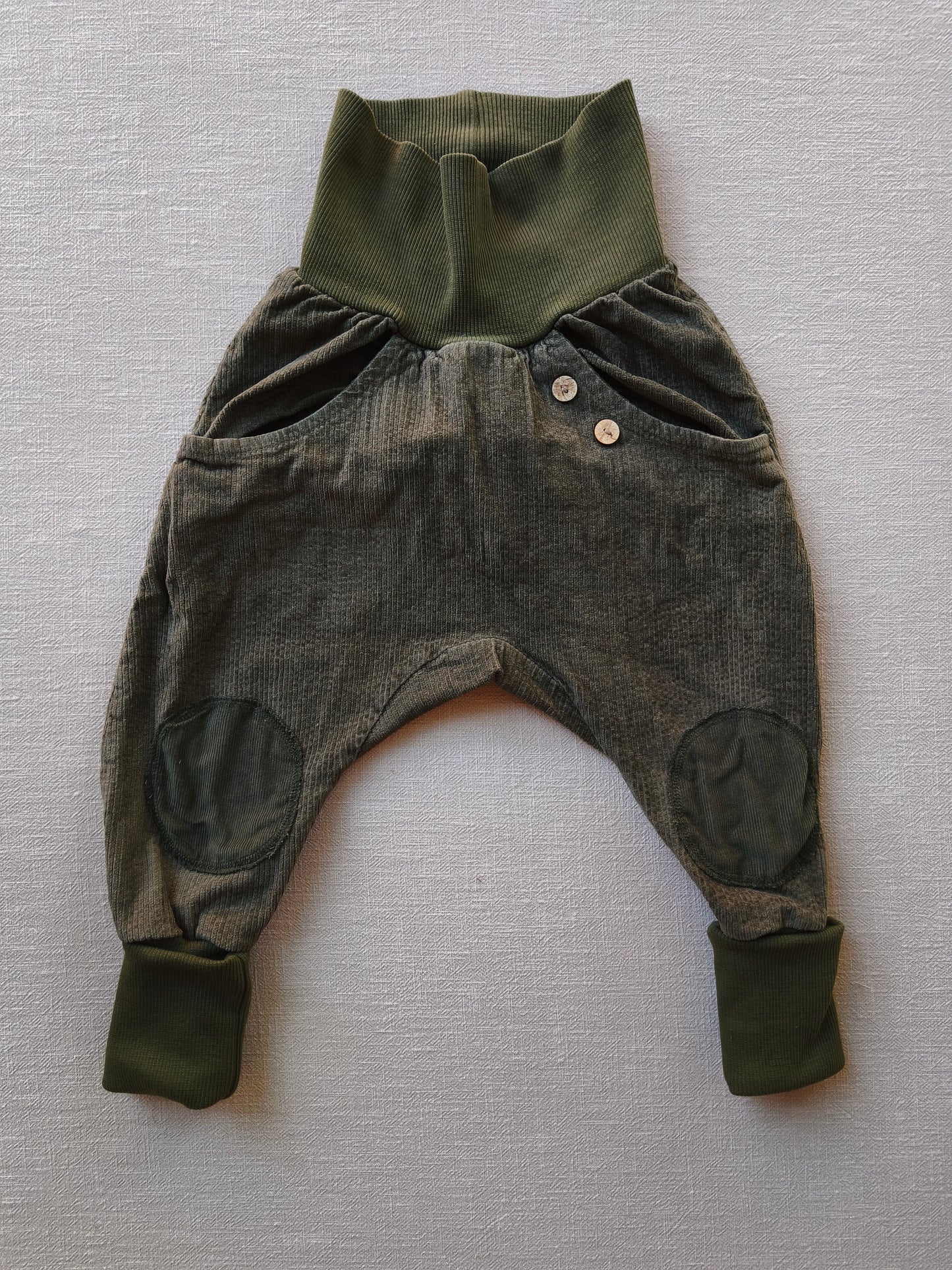 Knickerbocker Breitcord Avocado Gr 4/5Y