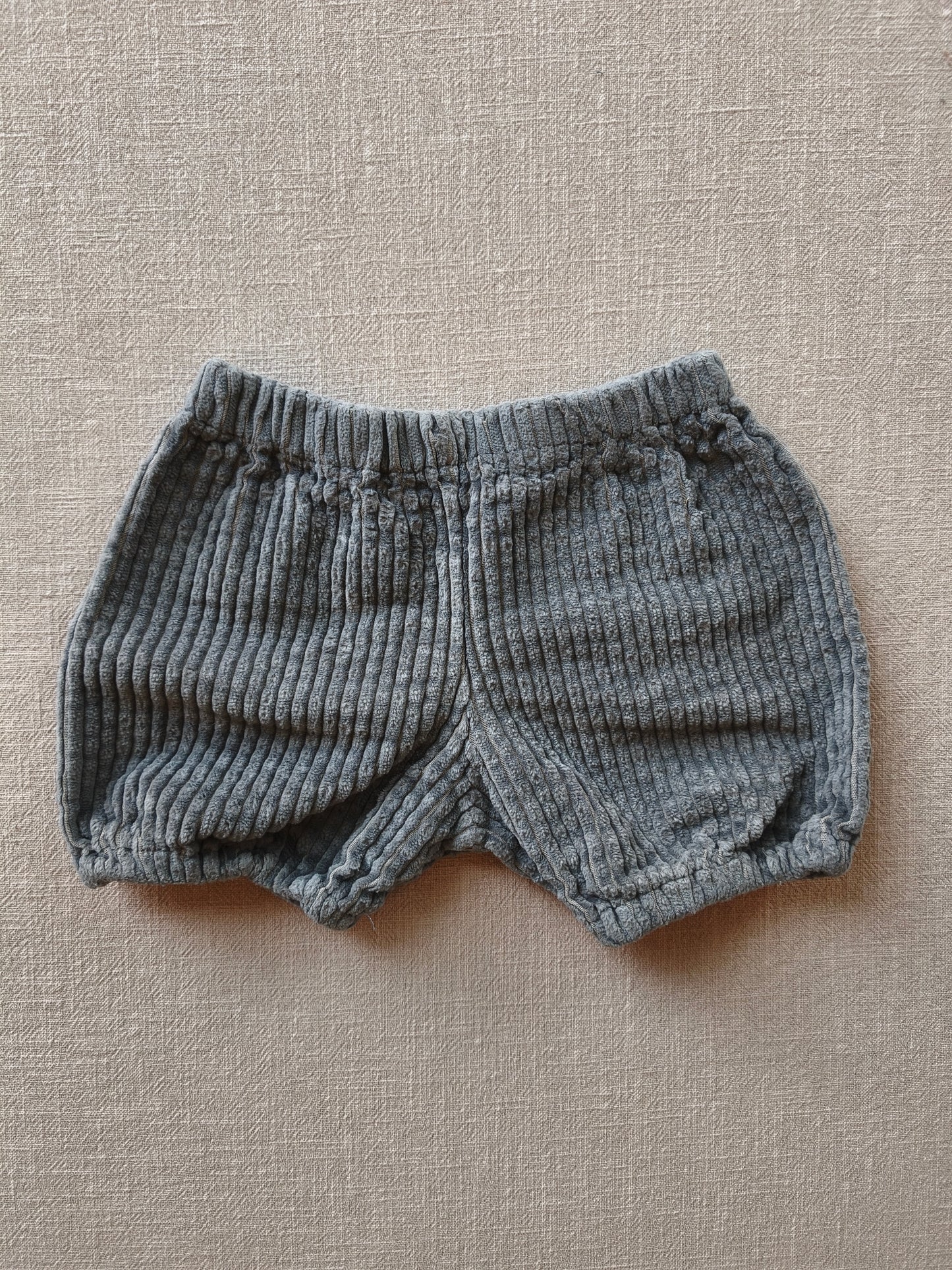 Kurze Pumphose Breitcord Maus Gr 6M