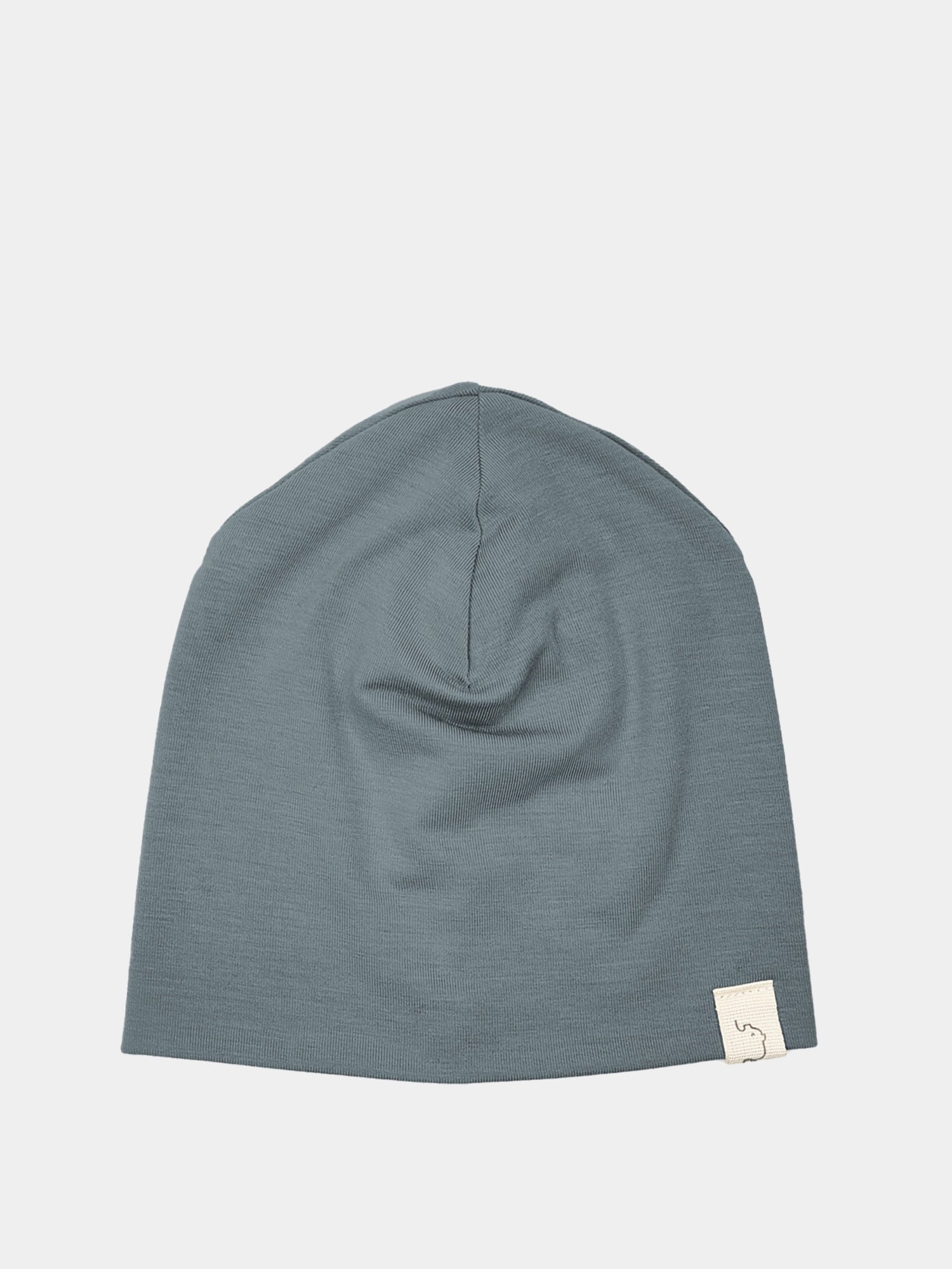 Graue Beanie Kaschmir-Mix - Taube mit weißem Label, ideal für kühle Jahreszeiten, weich und handgefertigt in Berlin. Perfekt unter Helmen und Kapuzen.