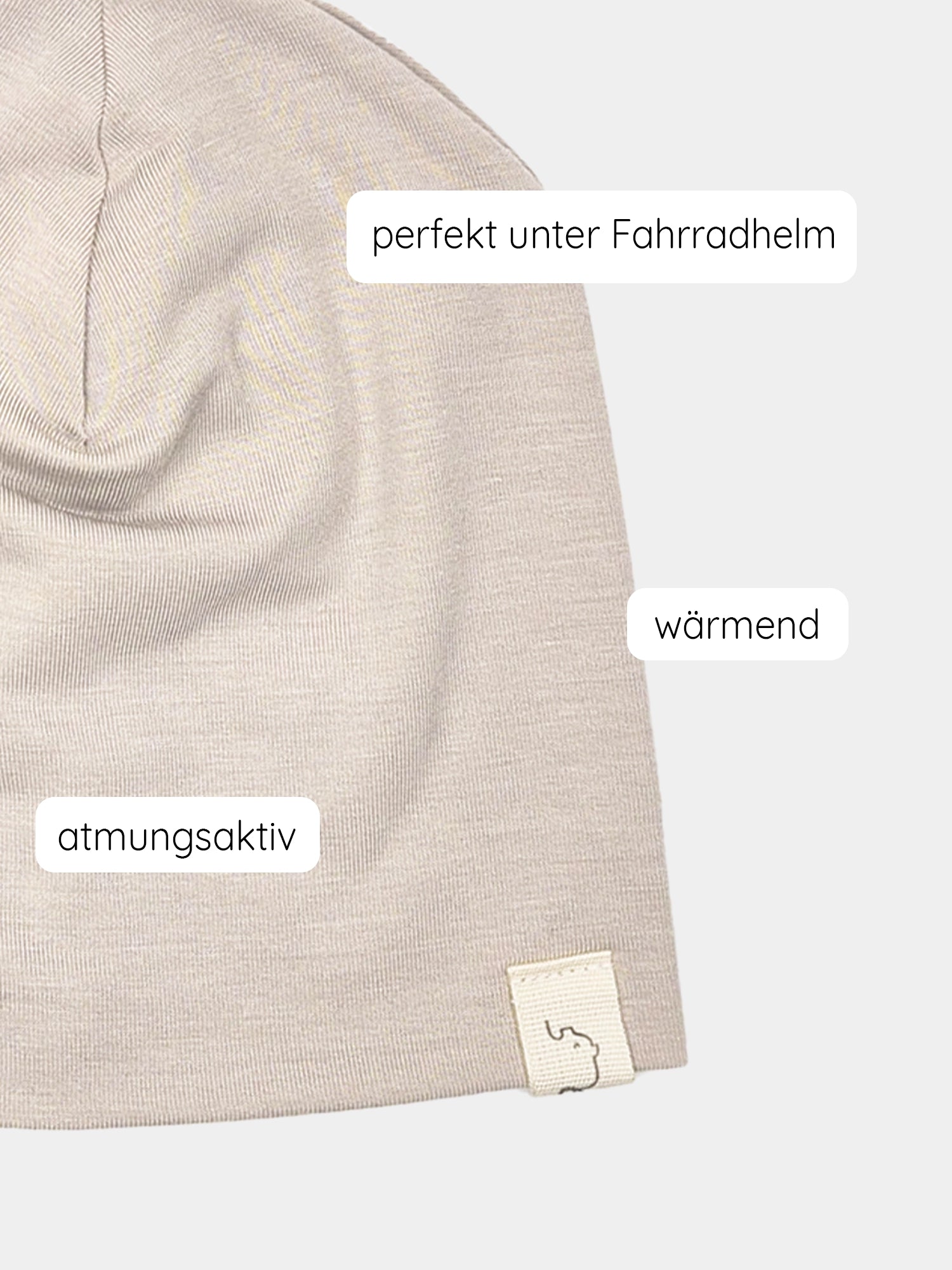 Beanie Kaschmir-Mix - Sand: Handgefertigte, weiche Beanie-Mütze aus Kaschmir-Micromodal-Mix, ideal für kühle Tage. Leicht und komfortabel, für alle Altersgruppen geeignet, passt unter Helme und Kapuzen.