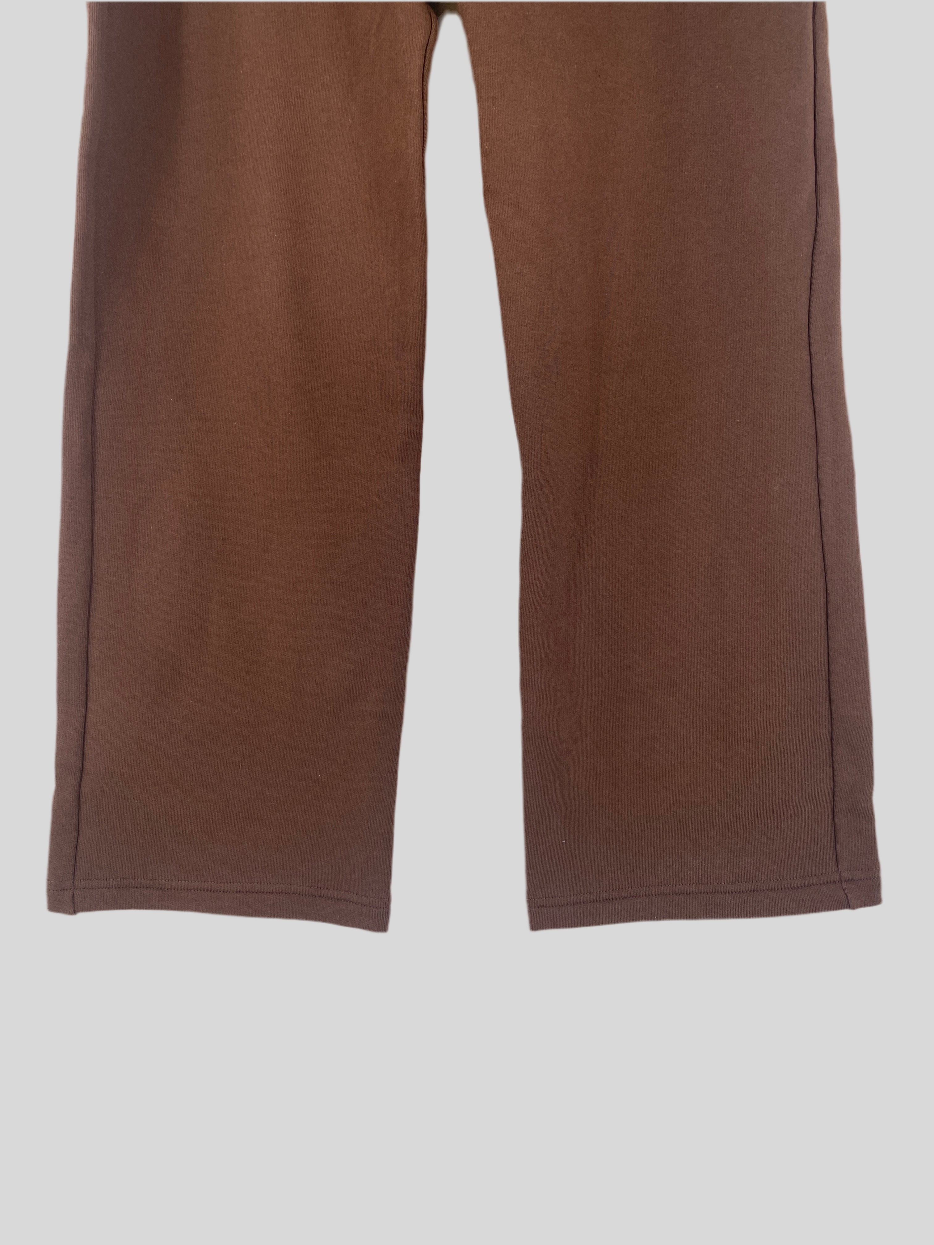 Untere Hälfte der (Kopie) Frauen Palazzohose Bio-Sweat Schoko Gr L, flach liegend, zeigt beide Beinabschlüsse.
