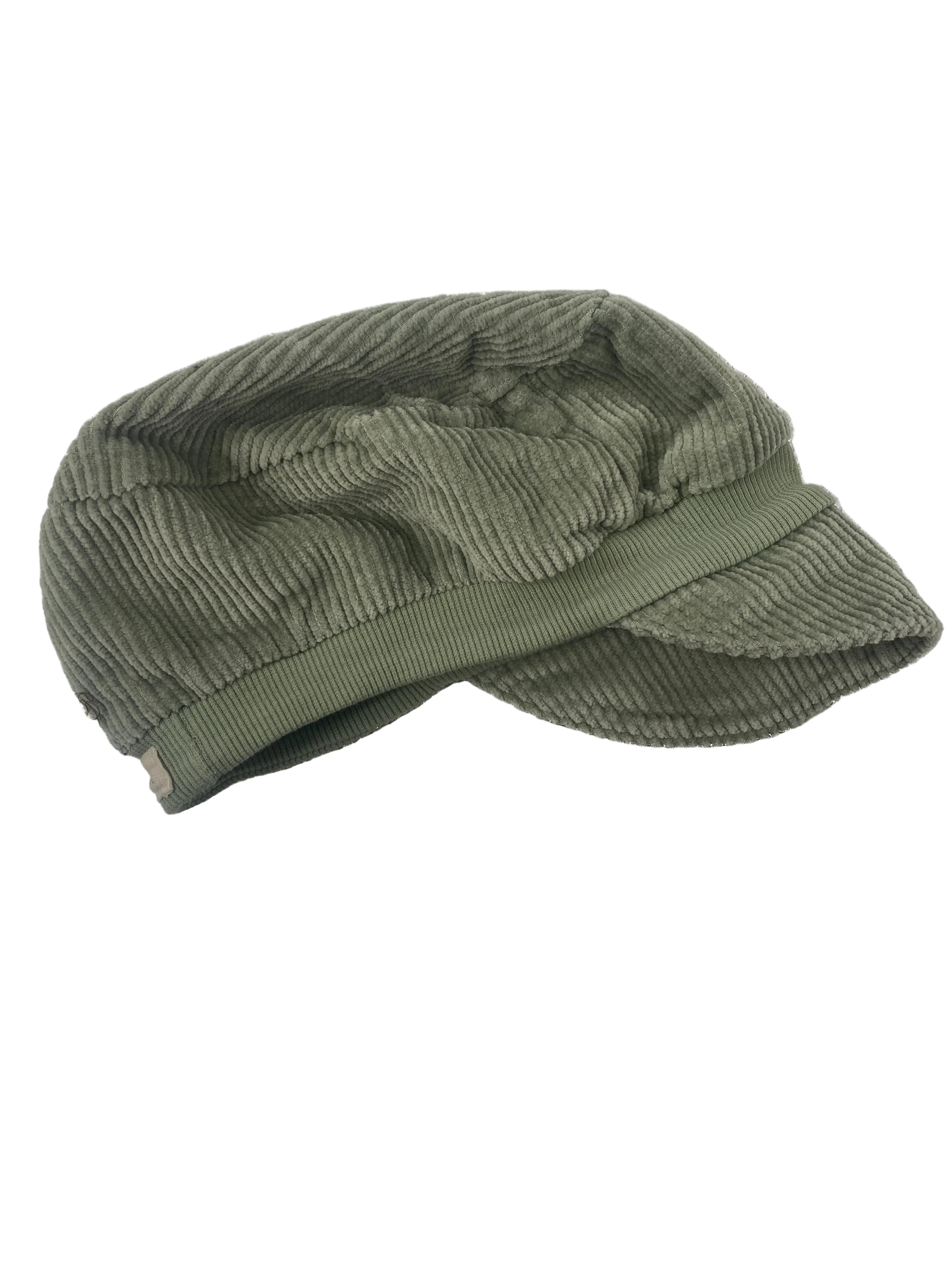 Kopie Michelmütze Breitcord Aqua Gr 4/5Y: Grüne Cord-Mütze im Cadet-Stil mit kurzem Schirm und weicher, leicht nachgiebiger Krone. Zustand: sehr gut. Perfekt für stilbewusste Kinder.