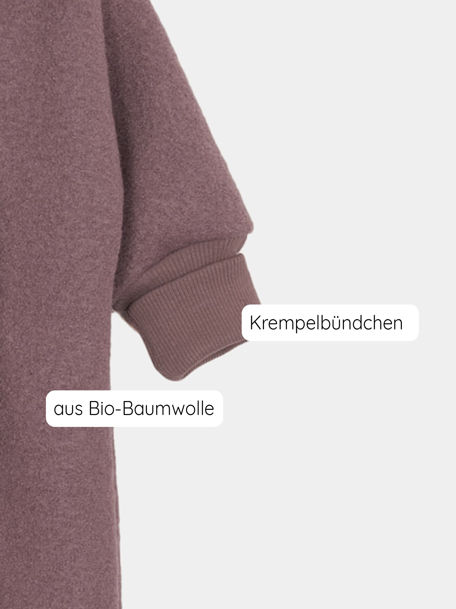 Kuschelanzugs Wollwalk - Malve, gefertigt aus 100% Schurwolle, mit Bio-Jersey-Futter. Der Overall hat enganliegende Arm- und Beinbündchen, die Wind und Kälte abhalten. Wollwalk Anzug, Wollwalk Overall für Kinder, mitwachsender Wollwalk Overall