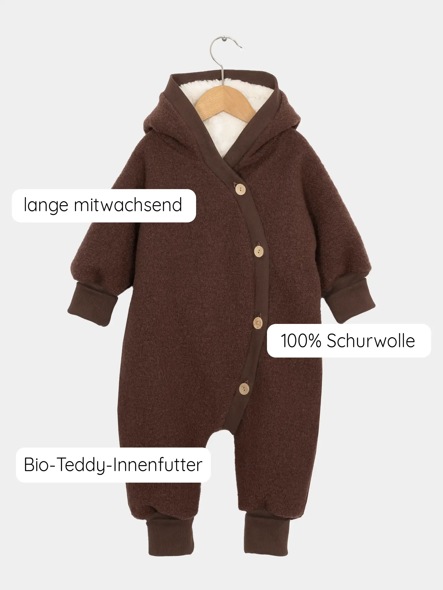 Teddy-Kuschelanzug Wollwalk - Schoko: Ein einteiliger Baby-Overall aus Schurwolle mit Bio-Teddyfutter, wächst mit dank langer, krempelbarer Bündchen. Verschluss mit hellen Knöpfen vorne, ideal für kalte Tage.