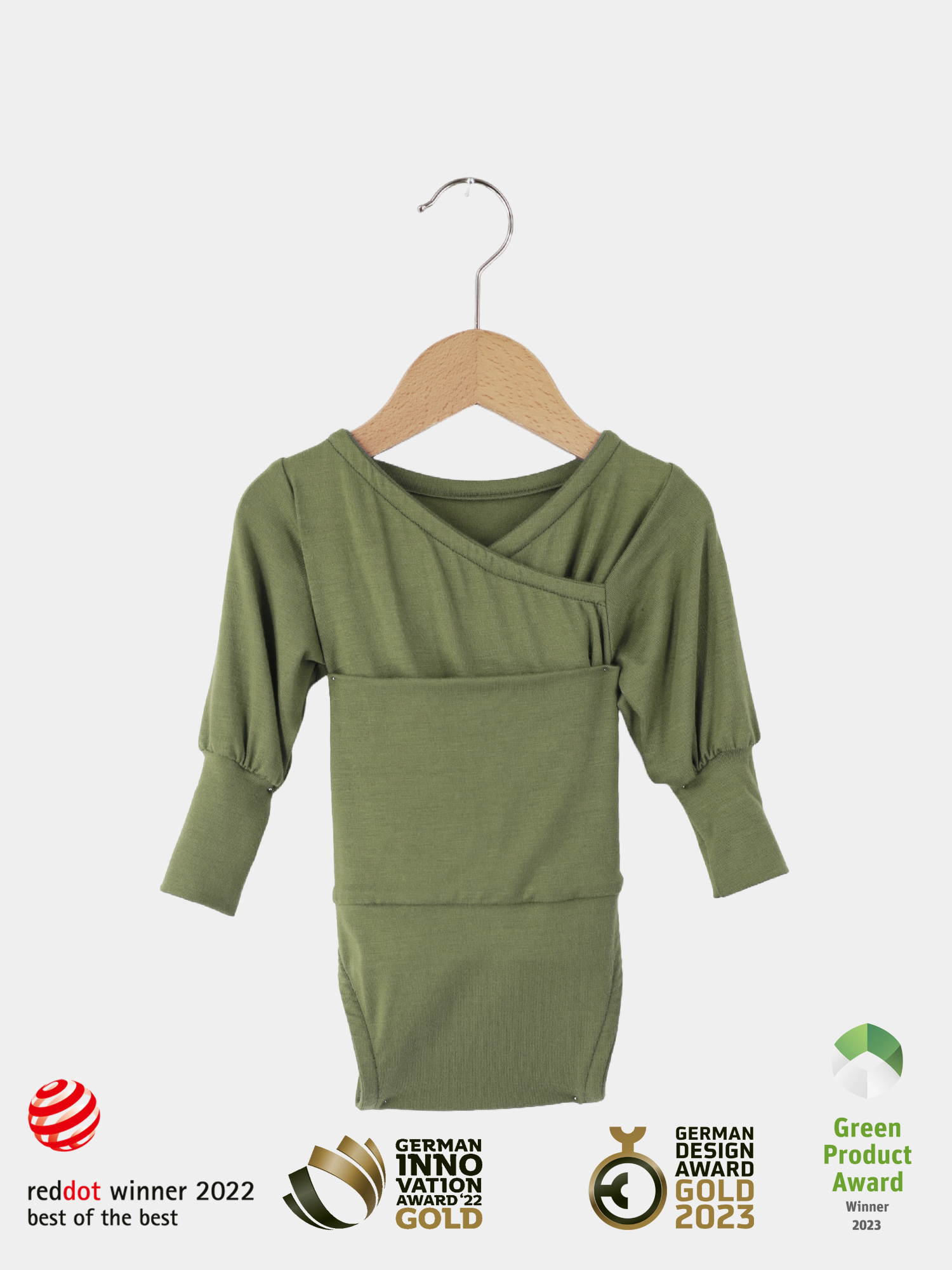 Loopbody Tencel - mitwachsender Babybody -Apfel: Ein weicher, ärmelloser Babybody aus atmungsaktivem Tencel auf einem Kleiderbügel, ideal für empfindliche Babyhaut und einfaches An- und Ausziehen.