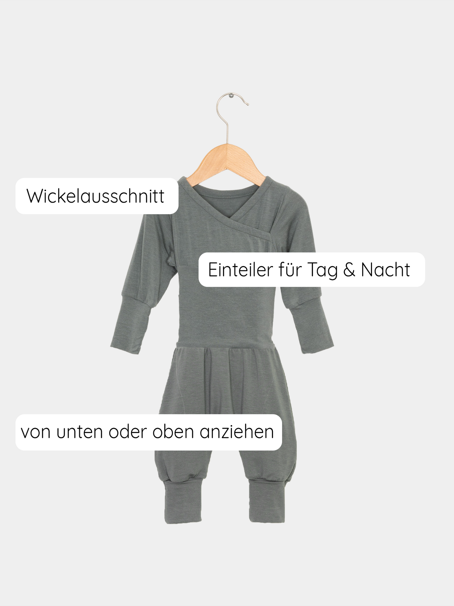 Loopstrampler Kaschmir-Mix - Taube: Weicher, knopf- und nahtloser Babystrampler mit einzigartigem Loop am Bauch, umklappbaren Bündchen und cleverem Wickelausschnitt. Optimal für Komfort und Bewegungsfreiheit.