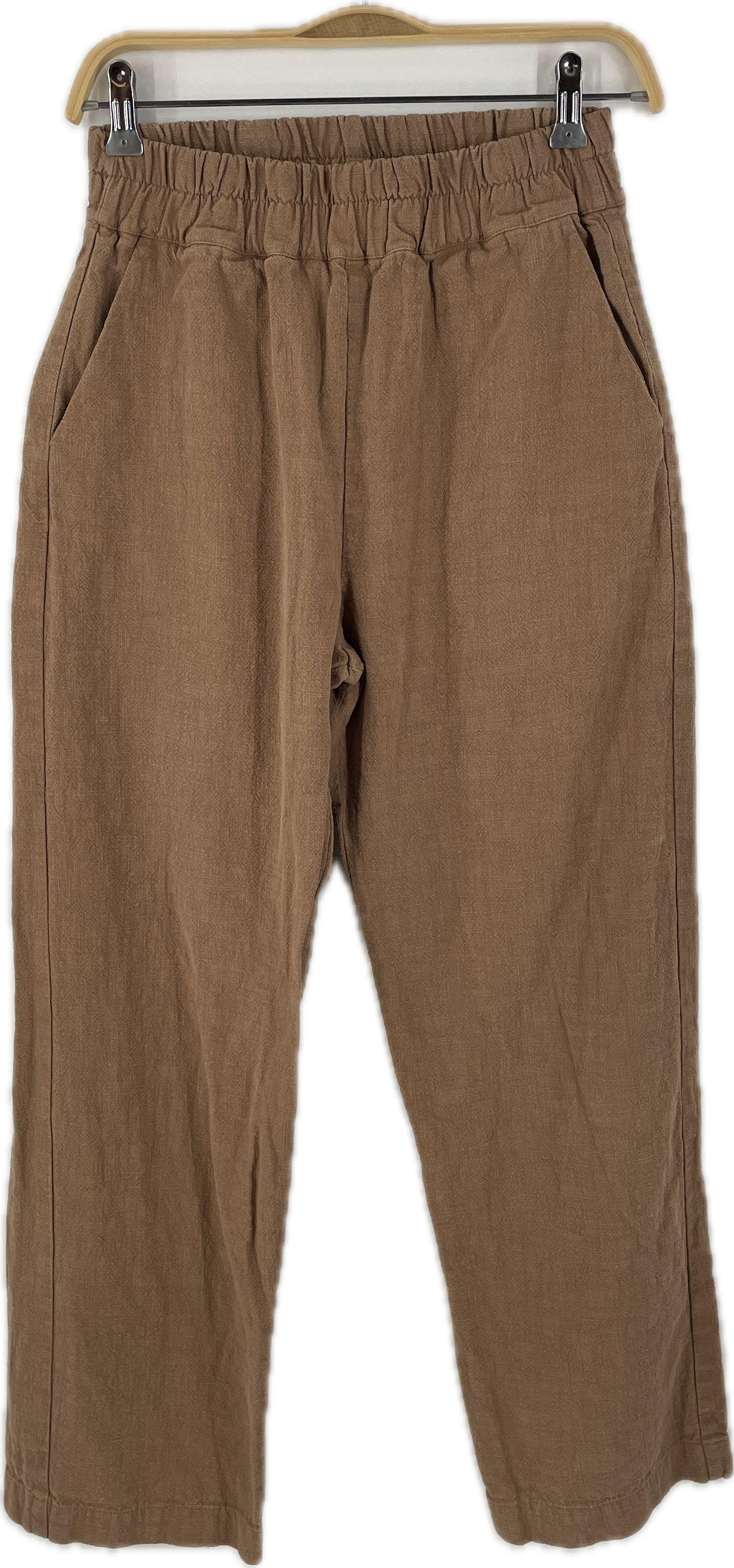 Damen Hose Leinen Weizen Gr. S: Locker sitzende, braune Leinenmischung-Hose mit elastischem Bund und Seitentaschen, leichtes Pilling, Außenbeinlänge ca. 95cm, Innenbeinlänge ca. 70cm, Bundlänge ca. 33cm.