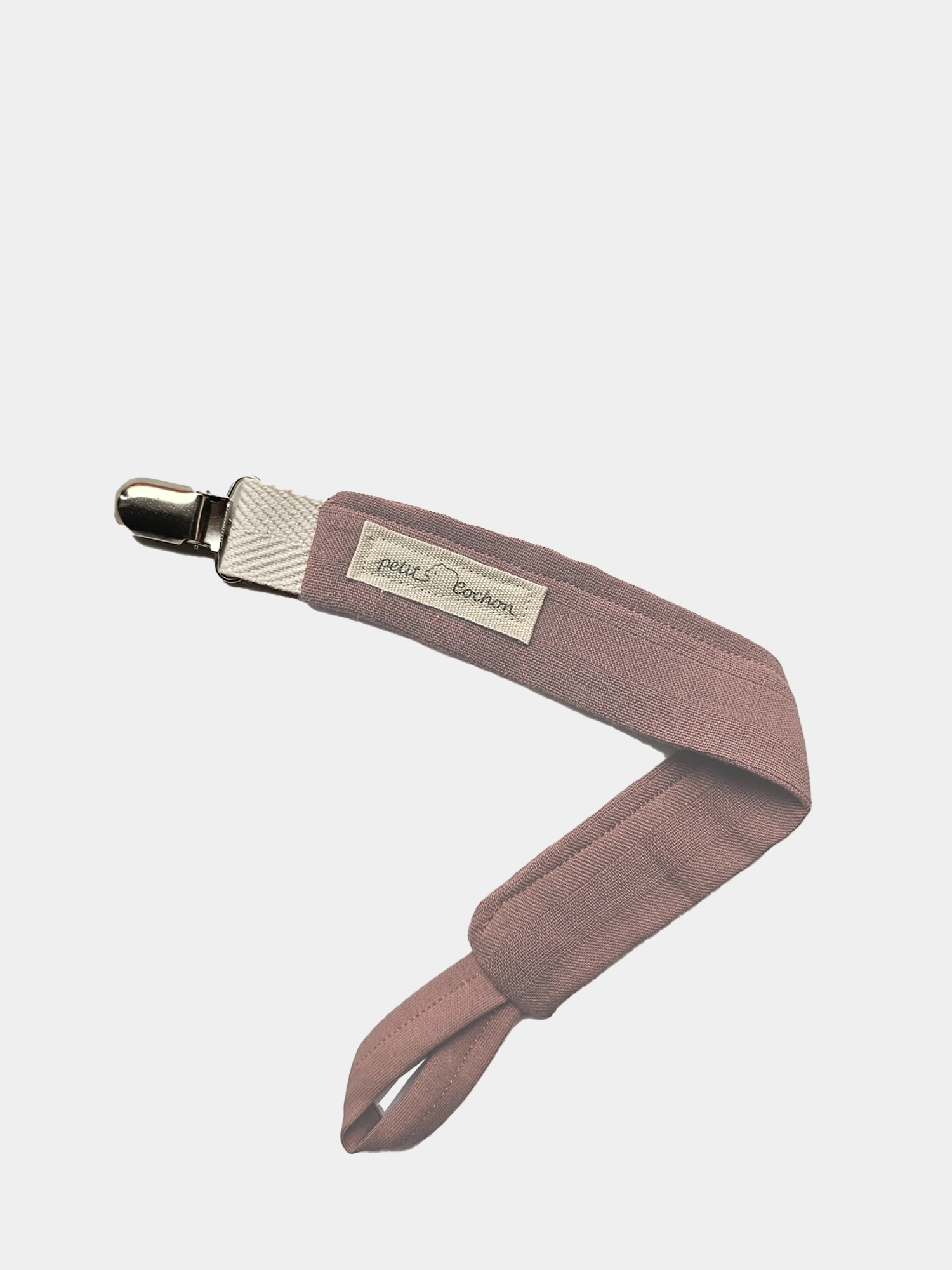 Baby Schnullerband Bio-Musselin - Rosé mit braunem Stoffband und silbernem Clip, aus Bio-Baumwolle, praktisch zum Befestigen von Schnullern. Hergestellt in Berlin. Erstausstattung Babys und Baby Geschenke.