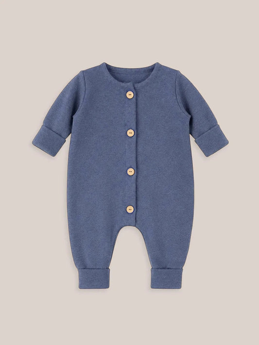 petit cochon Mini Overall aus blauem meliertem Feinstrick-Jersey mit Holzknöpfen für Babys
