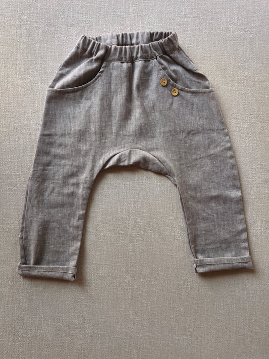 Pantaloni alla zuava estivi a spina di pesce color pralina, lunghezza taglia 3 anni, larghezza taglia 2 anni