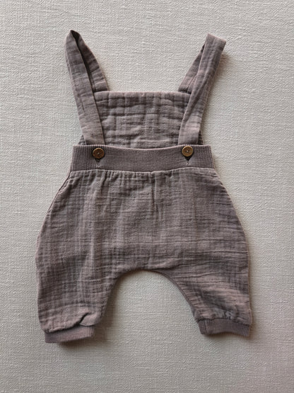 Muslin dungarees praline, size 0M