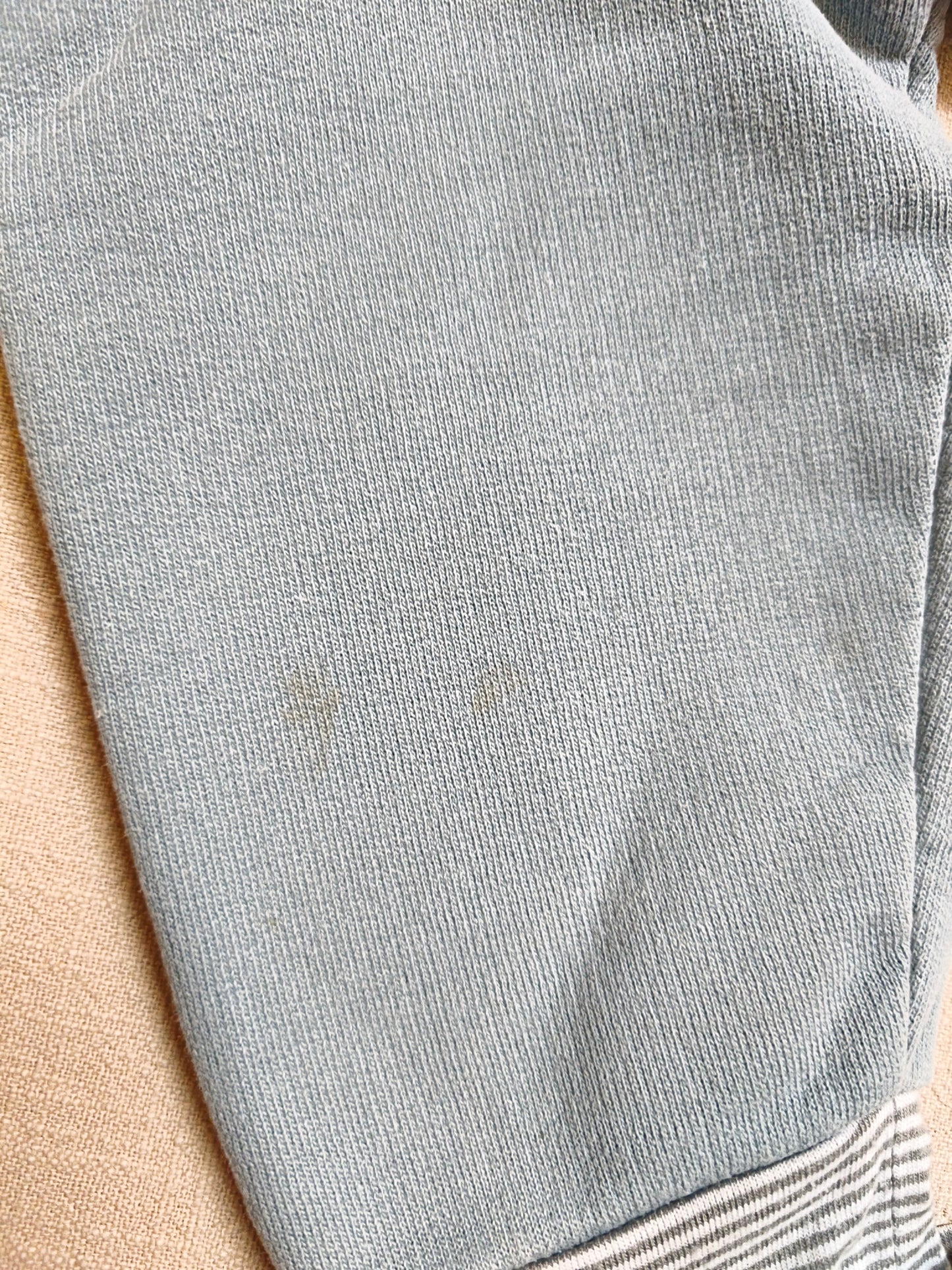 Knopfpulli Sweat Himmelblau Gr. 1