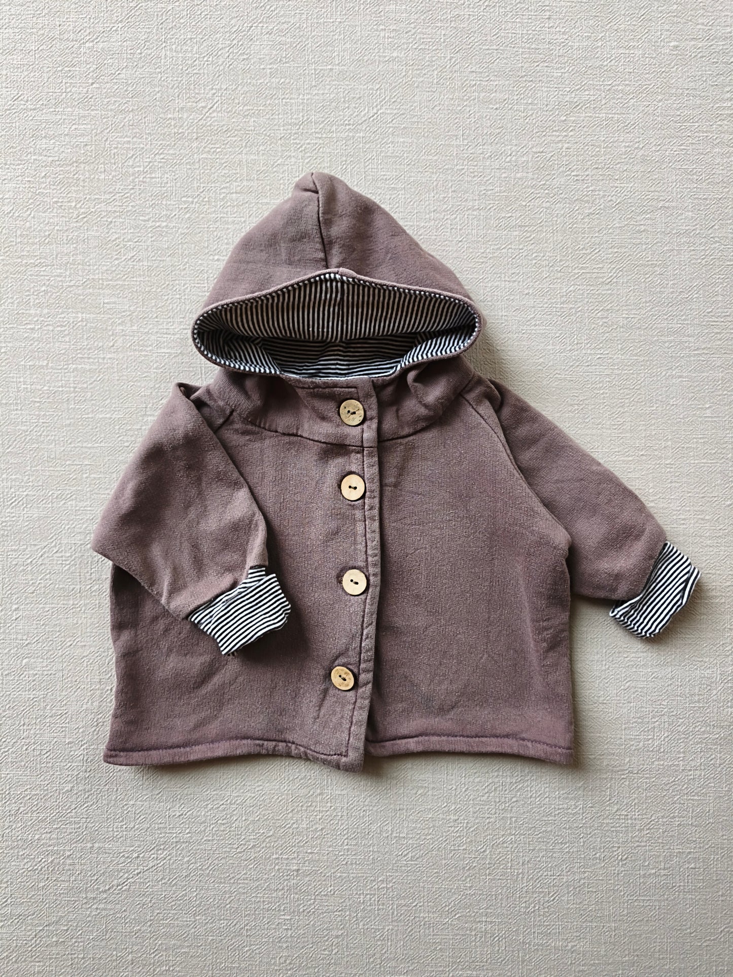 Wichteljacke Sweat Praline Gr. 6M