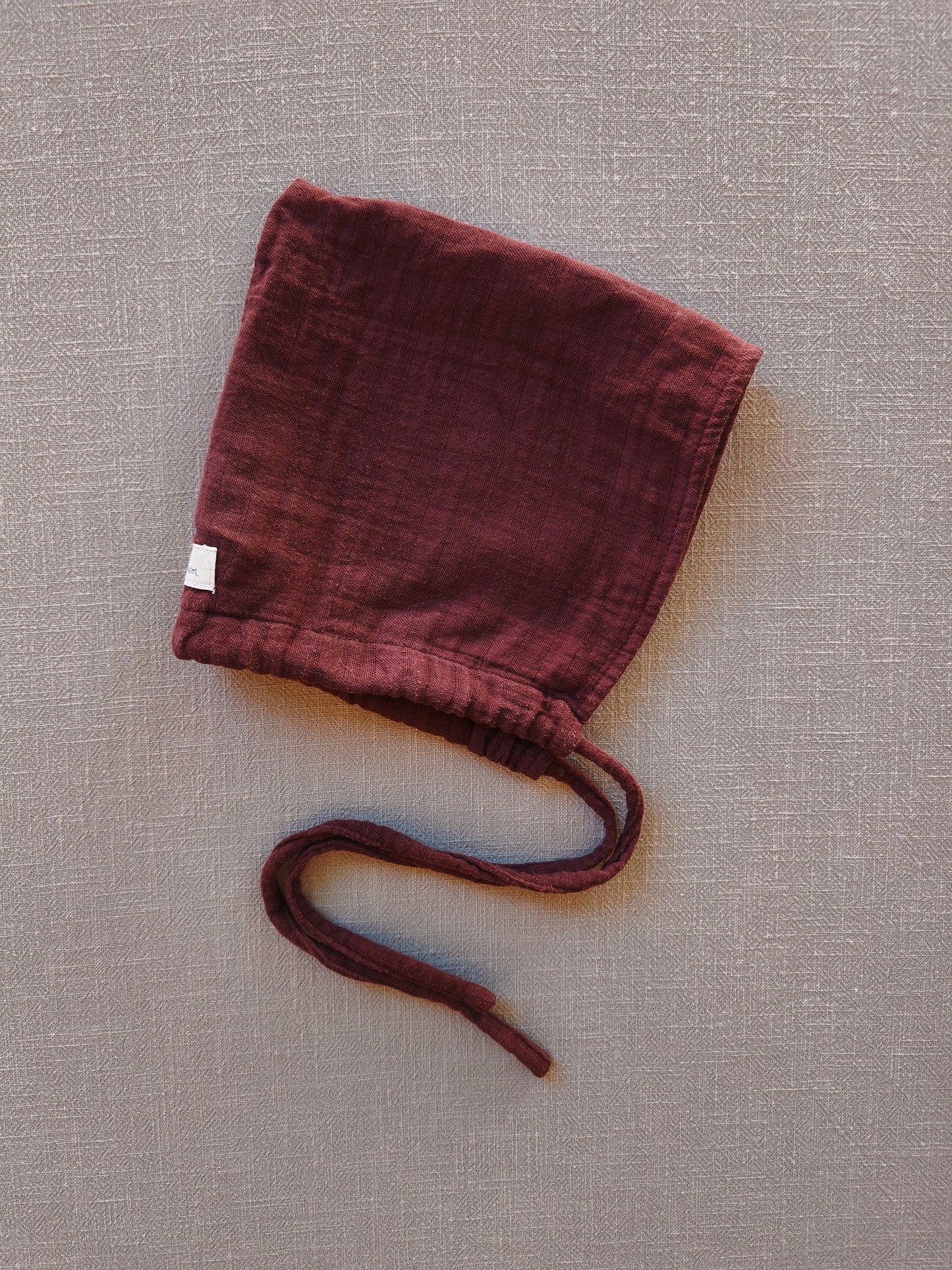 Zwergenmütze Musselin Burgund Gr 6M