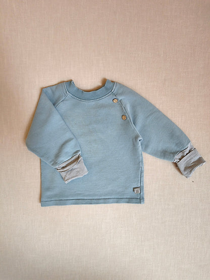 Knopfpulli Sweat Himmelblau Gr. 1