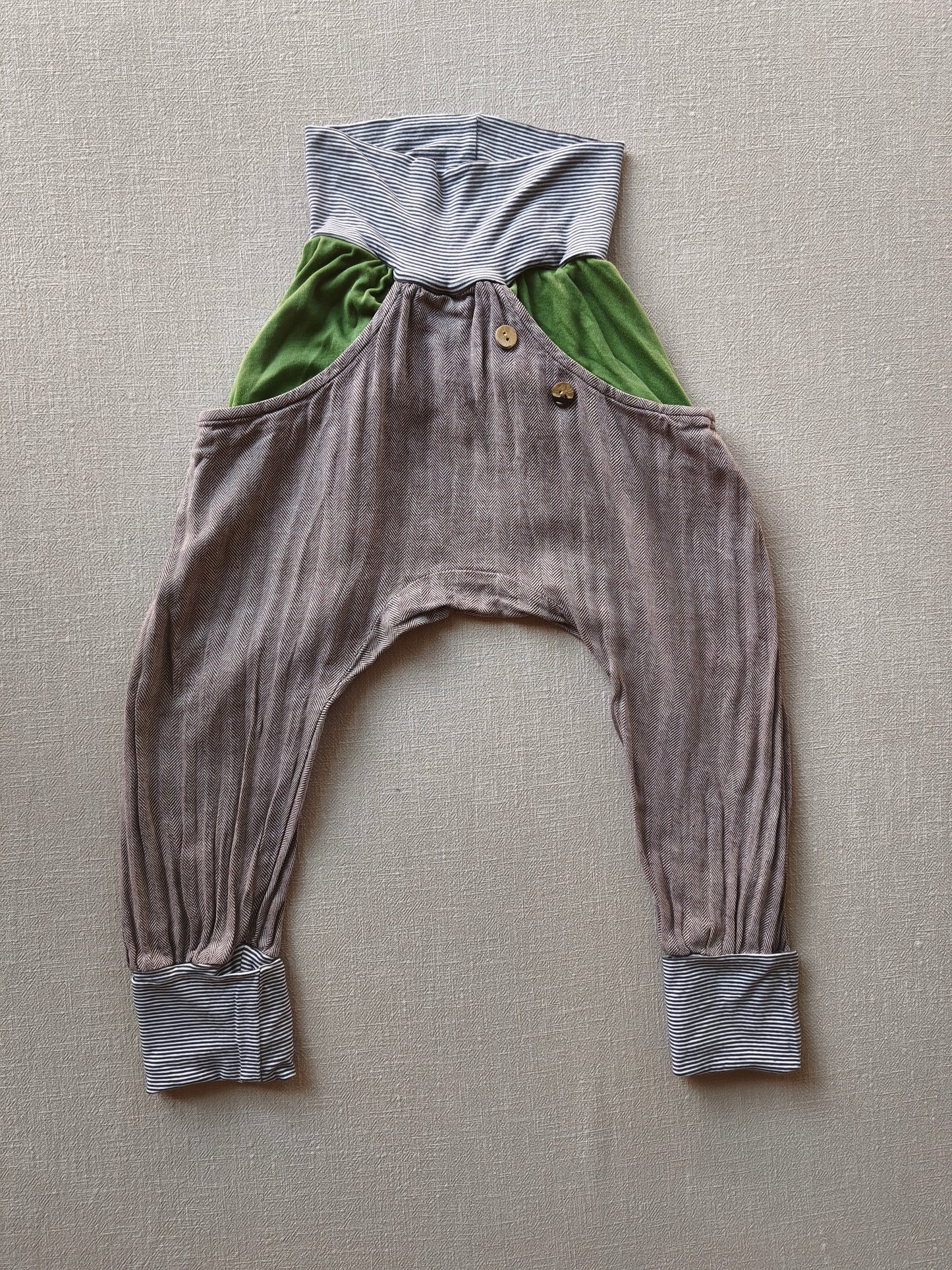 Knickerbocker Fischgrat Apfel Gr 4/5Y