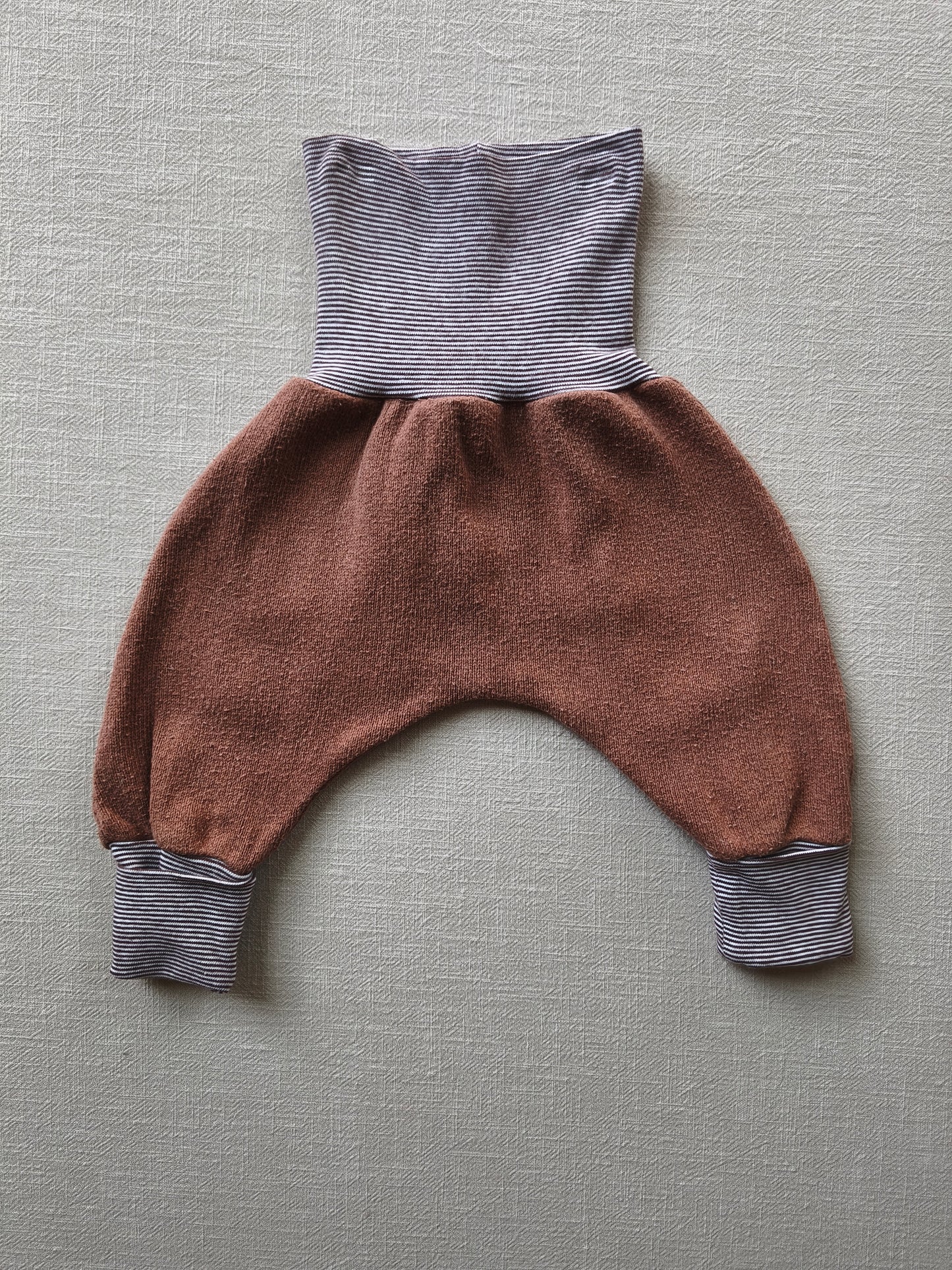 Knitted baby knickerbockers nougat with stripes, size 0M