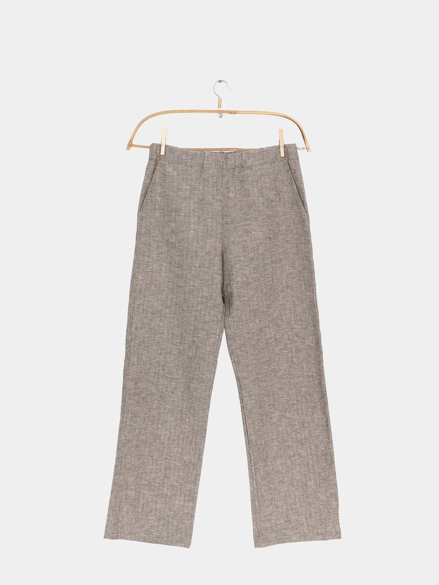 Palazzohose - Fischgrat auf einem Hänger, mit weitem, langen Bein und Bauchbündchen mit Gummizug. Die Hose hat einen edlen, modernen Schnitt und ist aus Leinen/Baumwoll-Mix gefertigt.