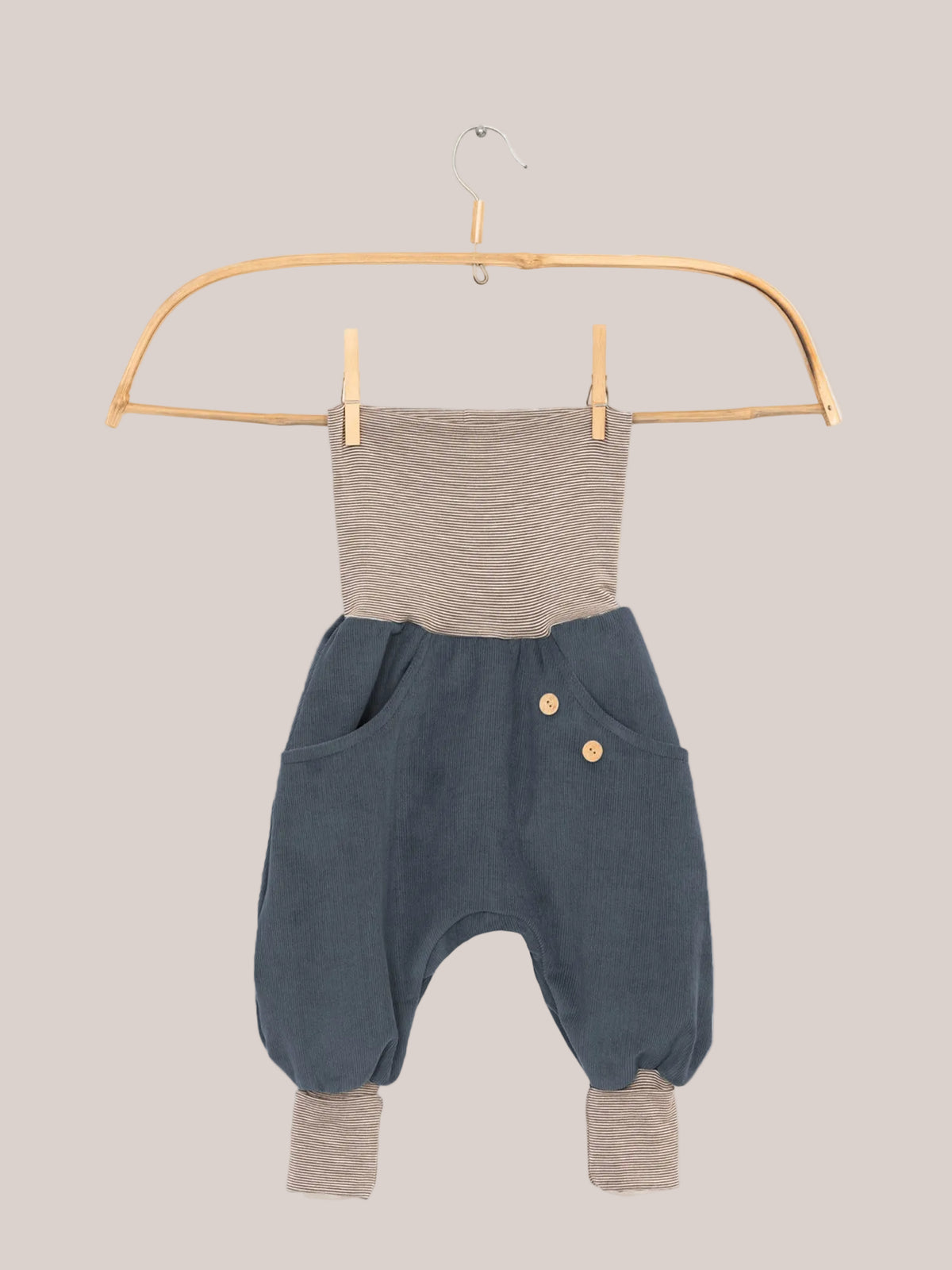 Knickerbocker Fine-Wale Striped Trousers – Blueberry, soft cotton corduroy trousers for active children with a cheerful striped pattern at the waistband.