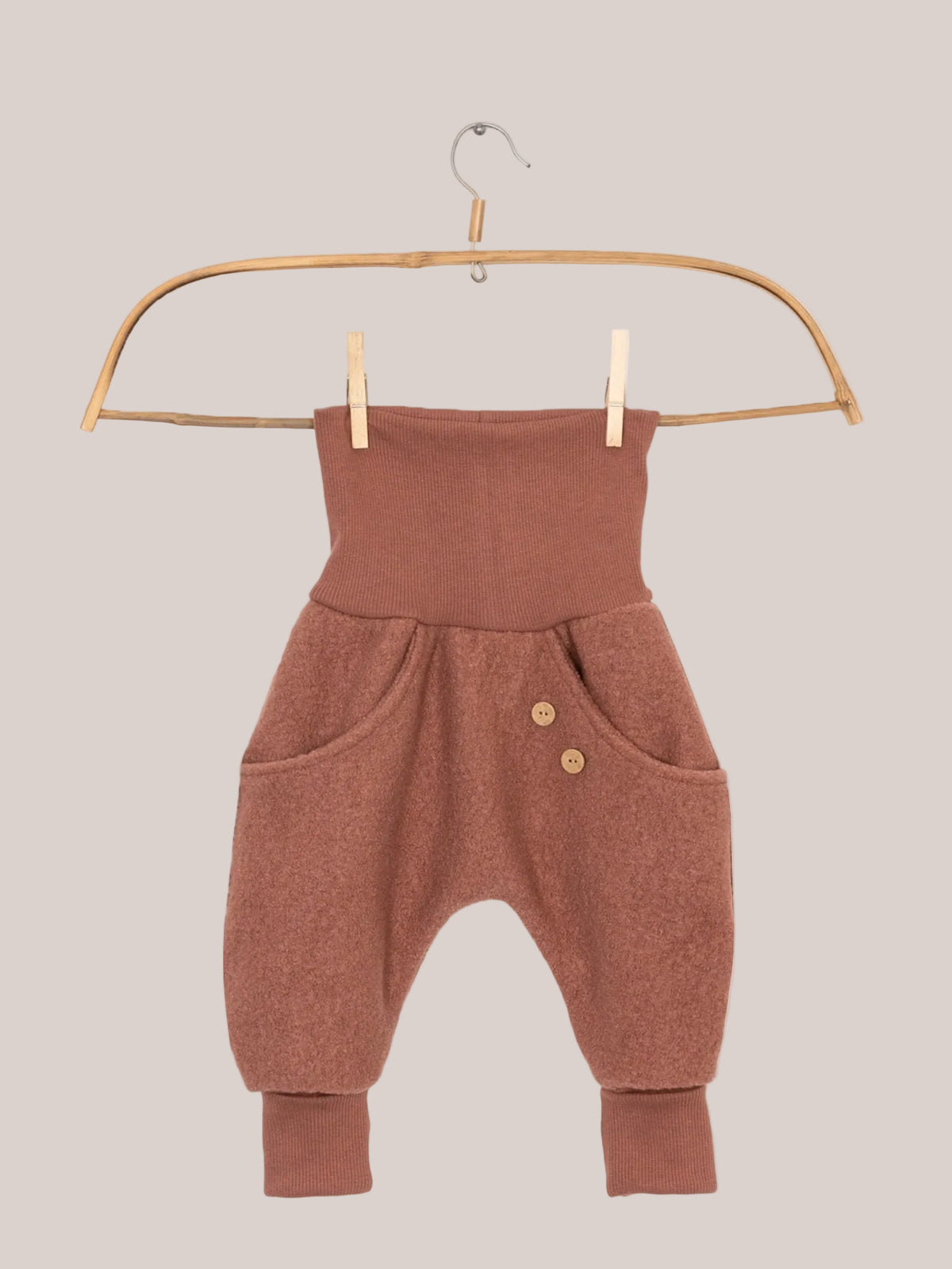 Knickerbocker boiled-wool pants in cinnamon – warm and water-repellent pants for children, ideal for cold weather and rain, by petit cochon.